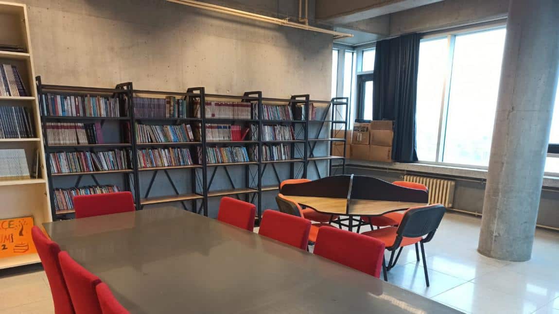 Okulumuzun Kütüphanesi Yenilendi